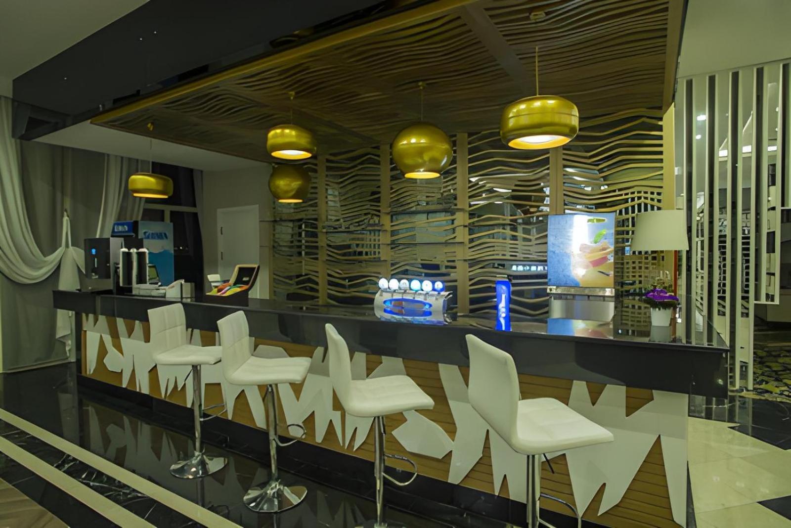 Palm World Side Resort & Spa Bagian luar foto
