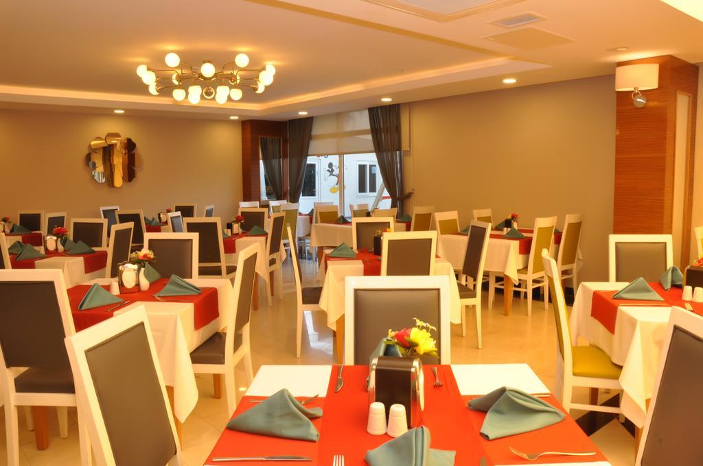 Palm World Side Resort & Spa Bagian luar foto