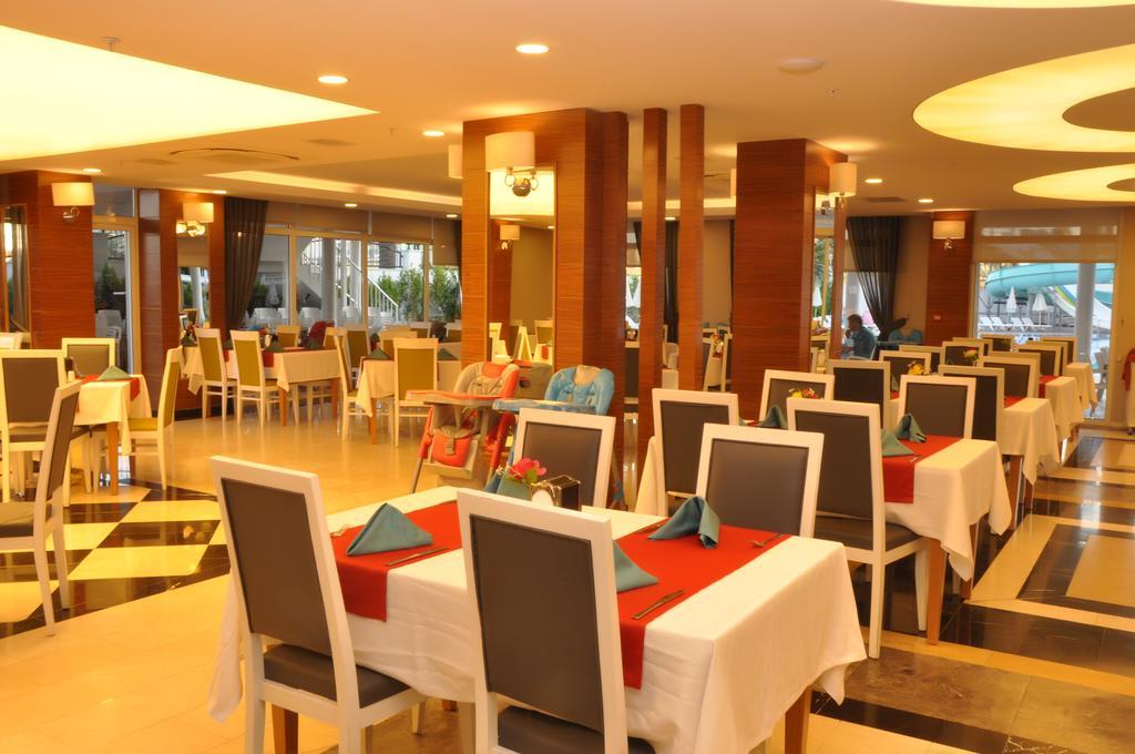 Palm World Side Resort & Spa Bagian luar foto