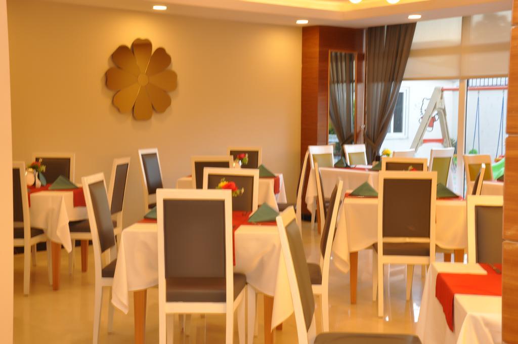 Palm World Side Resort & Spa Bagian luar foto
