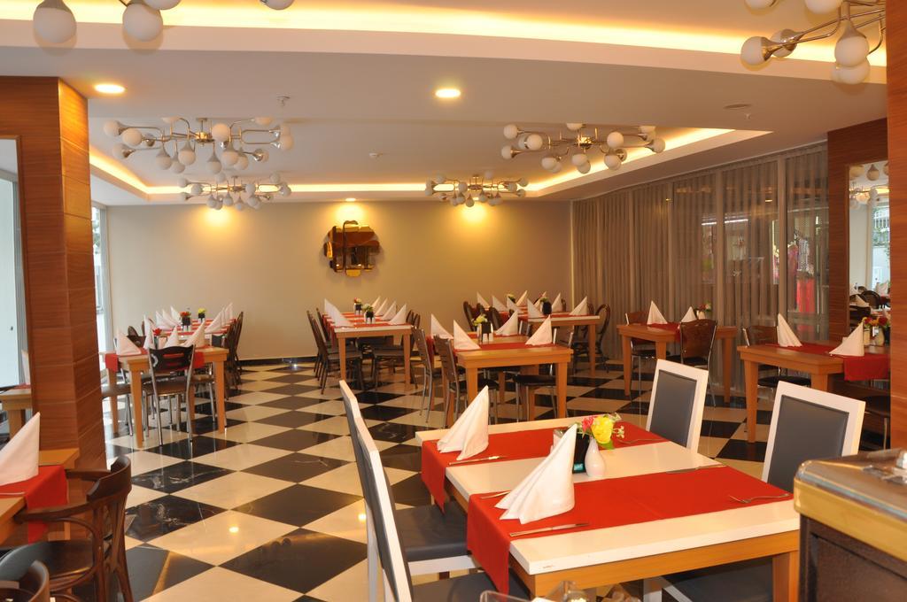 Palm World Side Resort & Spa Bagian luar foto