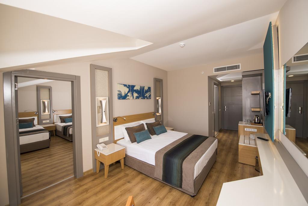 Palm World Side Resort & Spa Bagian luar foto